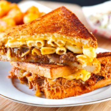 The Cheesy Mac & Rib 
