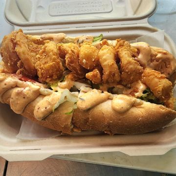 "La Mediatrice" Shrimp Po-Boy