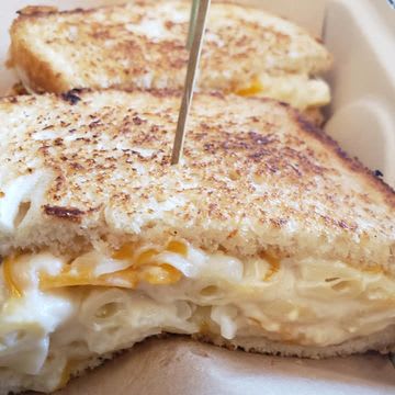Grilled Cheese Mac & Cheese on Sourdough