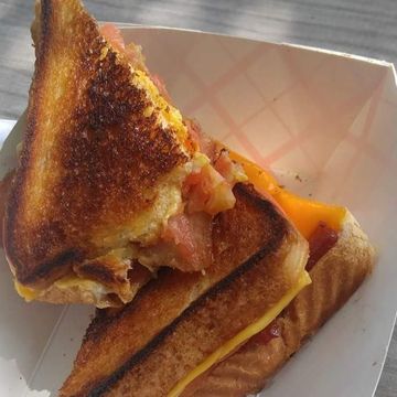 6th Grader Grilled Cheese w/ Bacon & Tomato