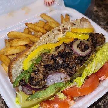 Da Courtnee (Vegan Philly)