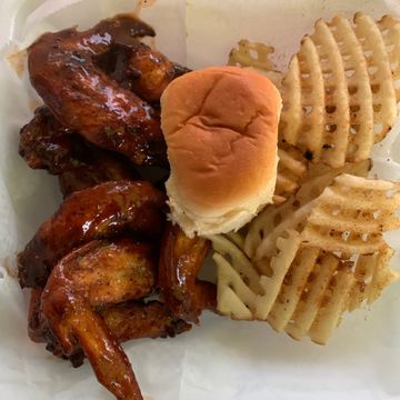 RATED Chicken Wing Basket