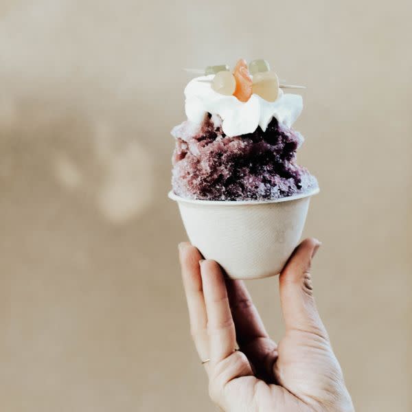Sour Grape & Gummies Snoball
