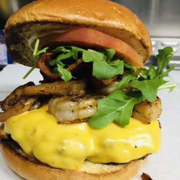 Bayou Cheeseburger
