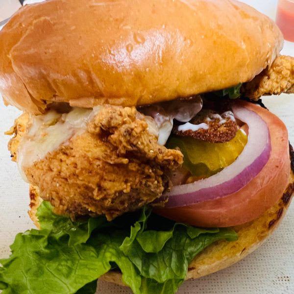 House Made Chicken Sandwich w/ Fries 
