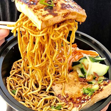 Tofu Basil Garlic Noodles 