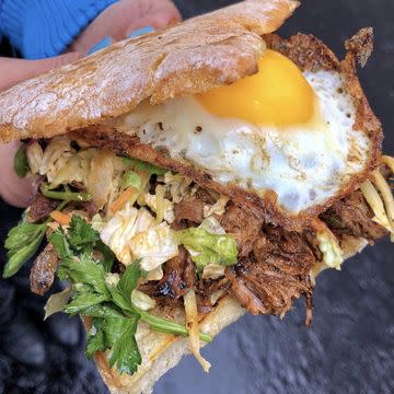Borneo Pulled Beef Sandwich 🌶