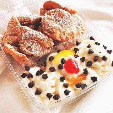 Mama's Famous Cannoli Snack Pack