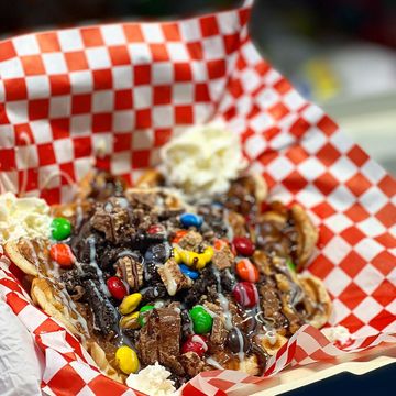 Build Your Own Waffle (3 Toppings)
