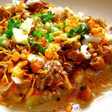 Aloo Tikki Chaat