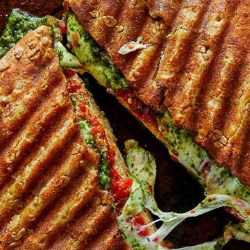 Red Pepper and Pesto Melt 