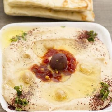 Hummus w/ Pita Bread