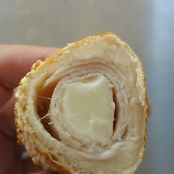 Ham and mozzarella pretzel