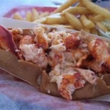 New England Lobster Roll w/ Side