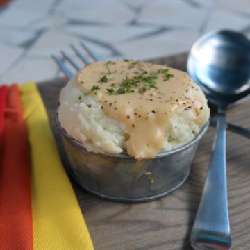 Mash Potatoes & White Gravy
