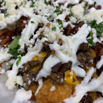 CARNE ASADA TOTS