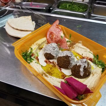 Hummus Bowl w/ Falafel 