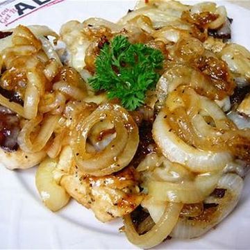 Chicken Breast w/ Onions (Pechuga de Pollo Encebollada) 
