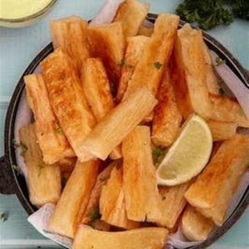 Fried Yucca (Yuca Frita) 
