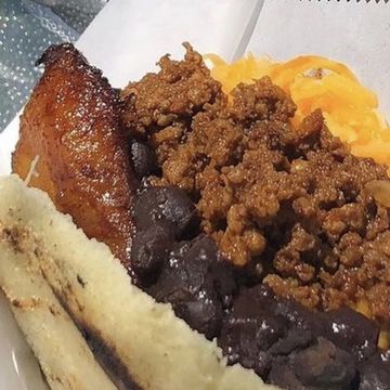 AREPA - CHORIZO