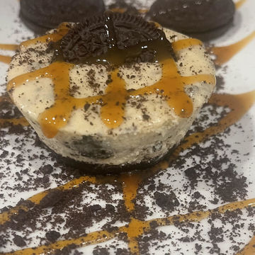 Caramel Oreo Cheesecake