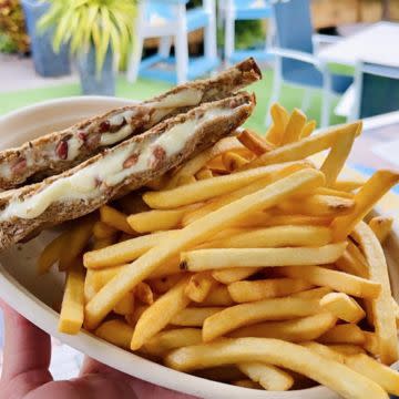 Bacon Grilled Cheese Sandwich w/ Fries 