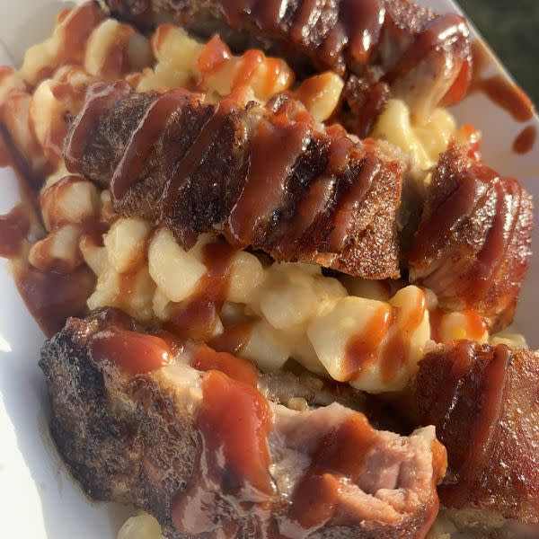 Boneless Rib Mac & Cheese 
