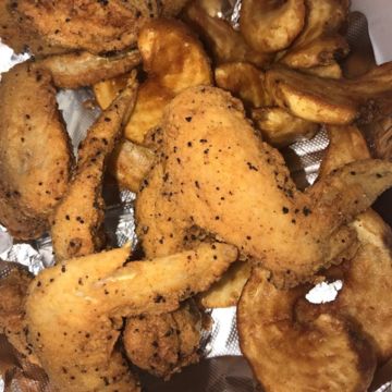 4 Fried Chicken Wings 