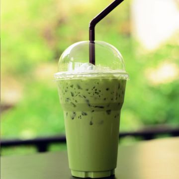 Iced Matcha Green Tea Latte 