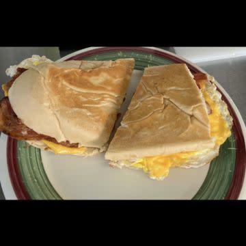 Breakfast sandwich