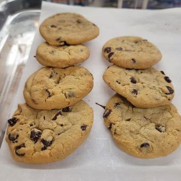 3 Choclate Chip Cookies