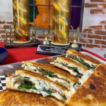 Bacon Spinach and Artichoke Grilled Cheese