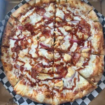 10" BBQ Chicken Pizza