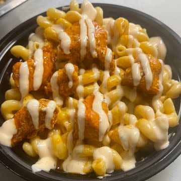 Buffalo Mac n Cheese (GF option)