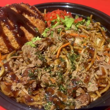 Japanese Style Yakisoba Noodles with Beef (Comes w a side of Japanese Vegetables Croquette) 