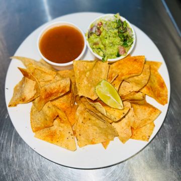 Chips & Guac 