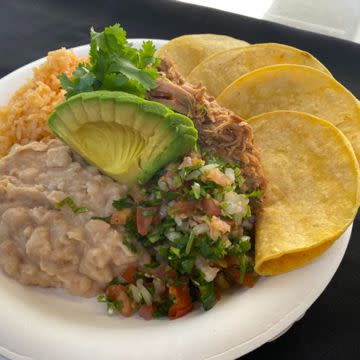 Carnitas plate