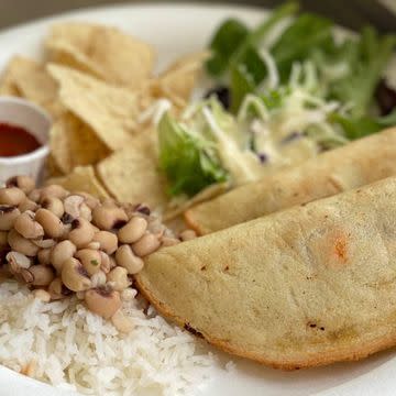 Curry Chicken Empanada Plate