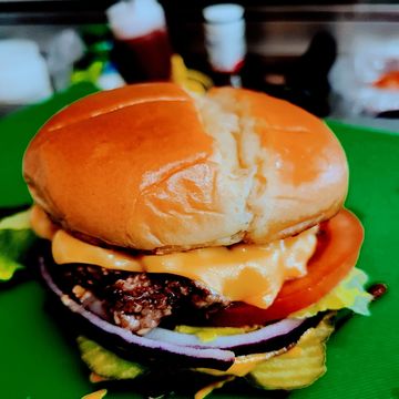 QP 1/4 lb Classic Burger 