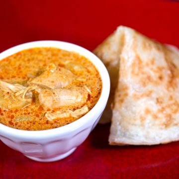Roti Bread & Curry Dipping Sauce