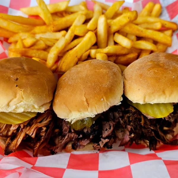 Triple Threat Sliders  w/Fries
