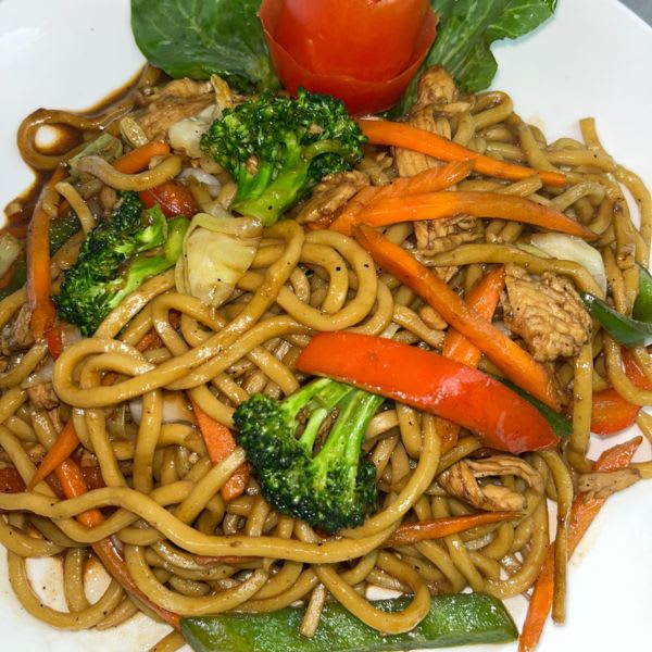 Chicken Lo Mein