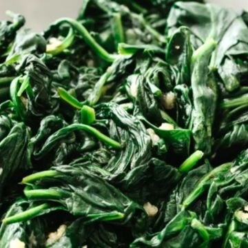 Garlic and herb sautéed spinach 