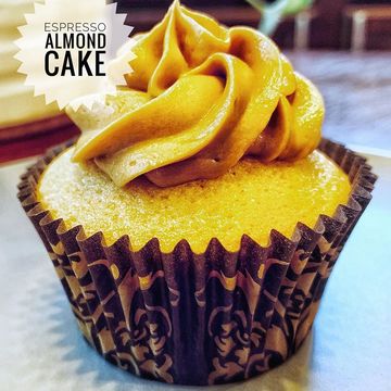 Almond Cup Cake