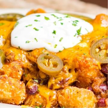 Lucky's Chili Cheese Tots