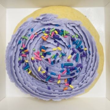 Sugar cookie w/ vanilla icing
