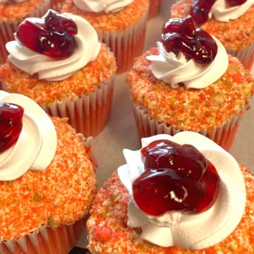 Strawberry Crunch Cupcake 