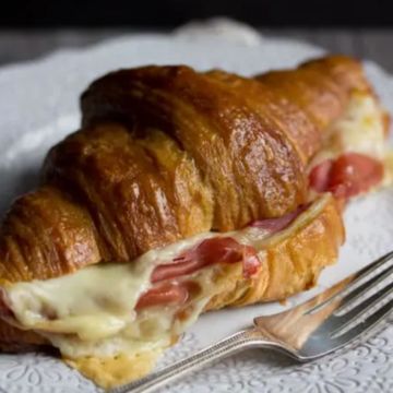 Grill's Croissant 