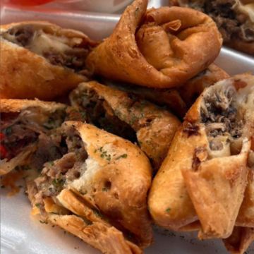 Philly Cheesesteak Egg Rolls