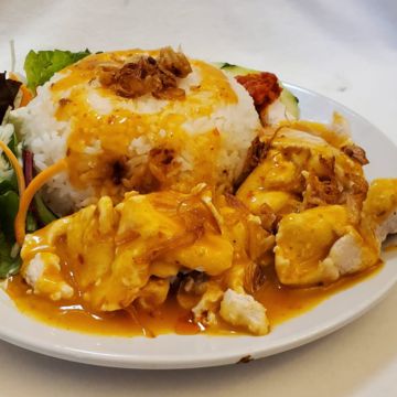Indonesian Chicken Curry Platter